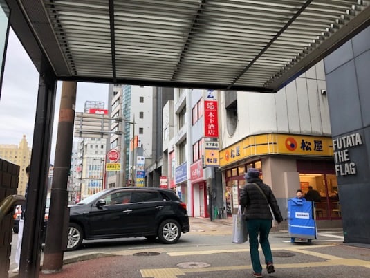 道案内画像03 地下鉄【空港線】天神駅からお越しのお客様