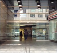 セブンイレブン横の大京ビル７階が当院となります。
