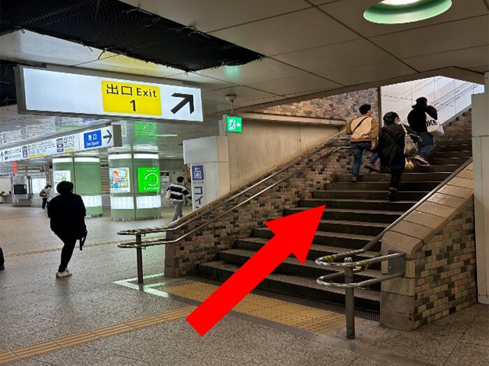 道案内画像04 JR新宿駅から