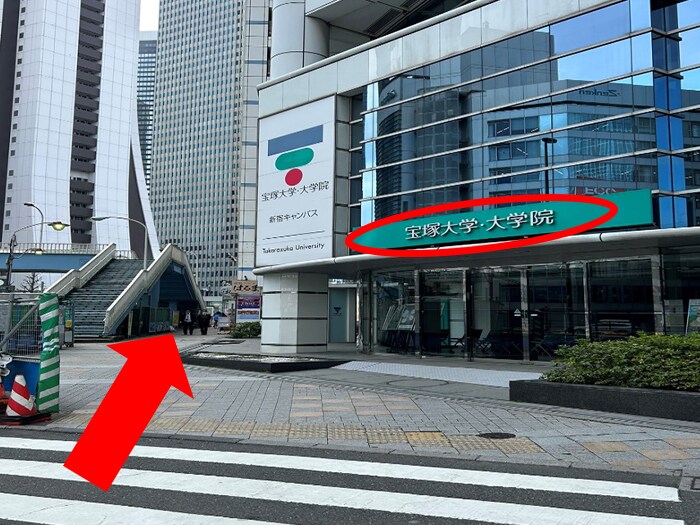 道案内画像09 JR新宿駅から