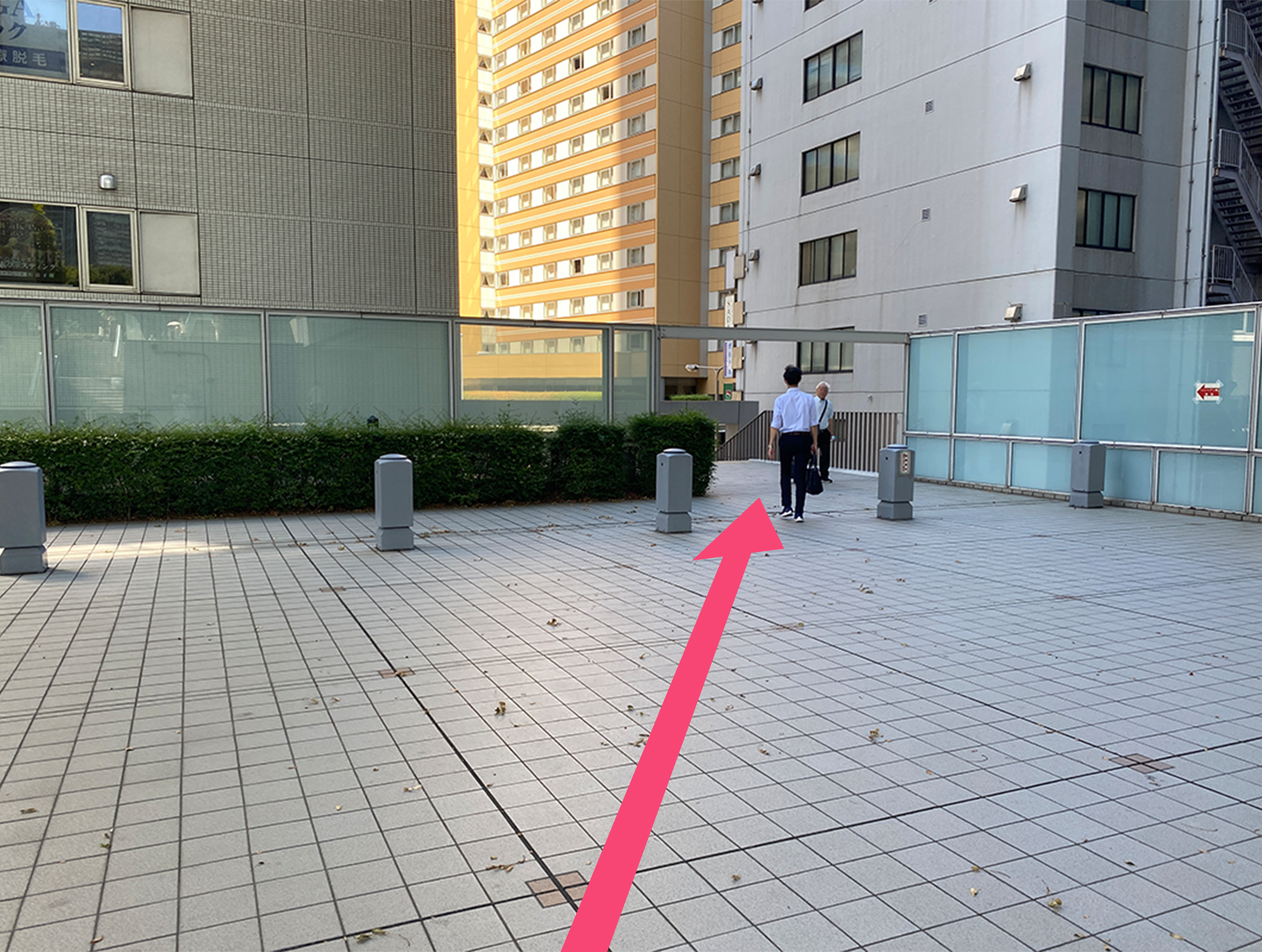 道案内画像05 JR新宿駅 新南改札からお越しの方