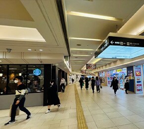 道案内画像05 横浜駅（地下）からお越しの方