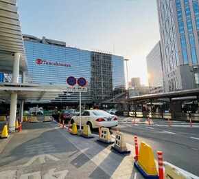 道案内画像01 横浜駅（地上）からお越しの方
