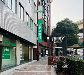道案内画像07 横浜駅（地上）からお越しの方