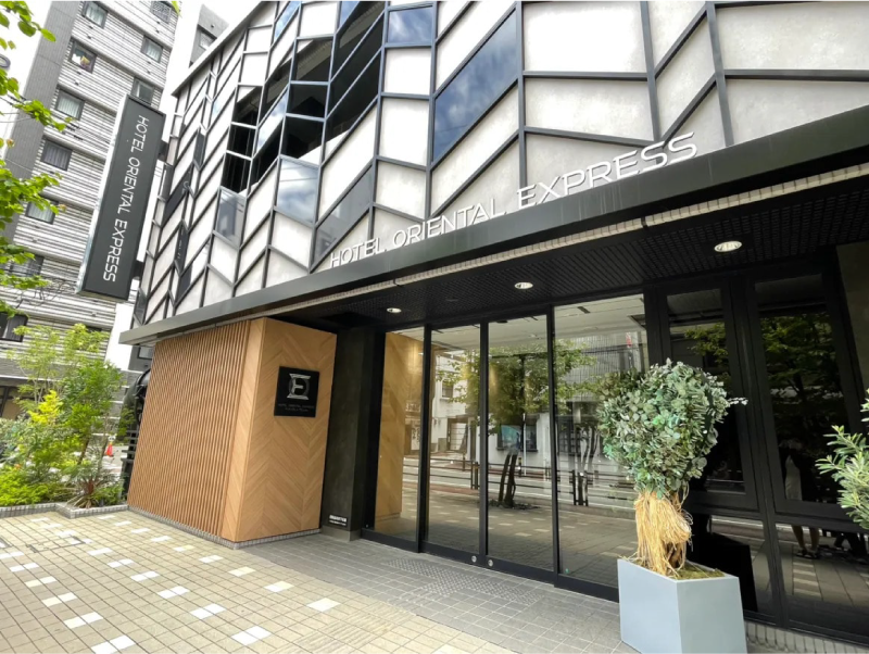 ホテル内にテナントがあるため、初めてでも入りやすい